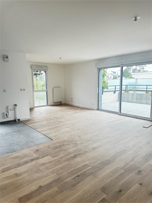 appartement recent à la vente -   45000  ORLEANS, surface 86 m2 vente appartement recent - UBI454206368